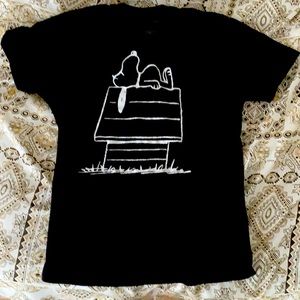 Size M PEANUTS Snoopy black tShirt short sleeve